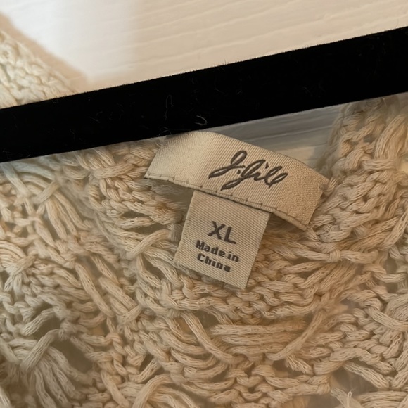 Knit Top - Picture 3 of 4